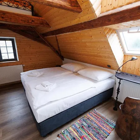 Horni Strakuv Mlyn Guest House Ustek Exterior photo